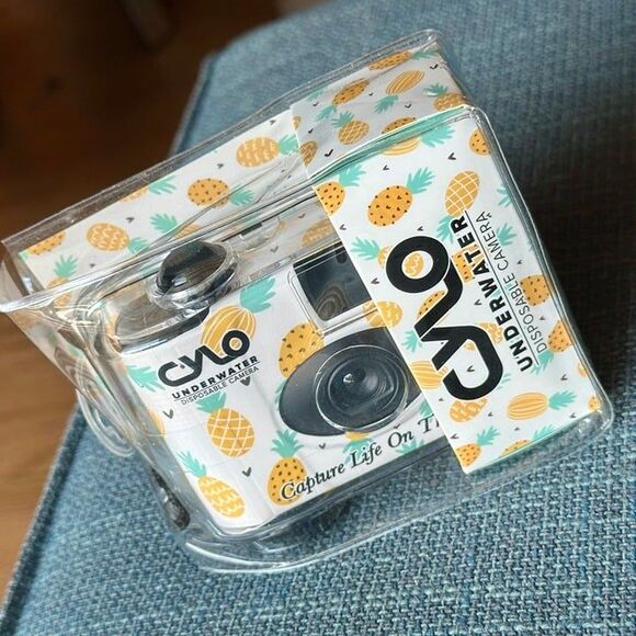 NIB CYLO Pineapple Print Underwater Disposable Camera Waterproof up to 16 Feet - Picture 11 of 12